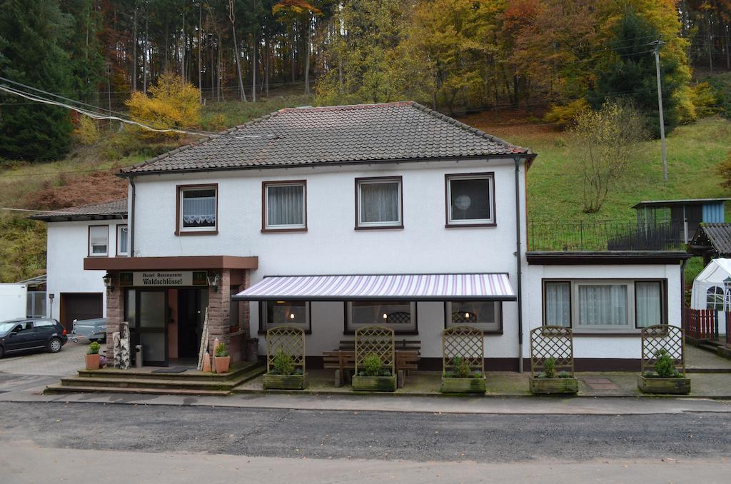 Hotel Restaurant Waldschloessel Speyerbrunn Exterior foto